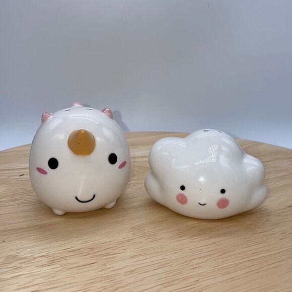 Smoko Inc Unicorn and Cloud Ceramic Salt and Pepper Shakers - Picture 1 of 9